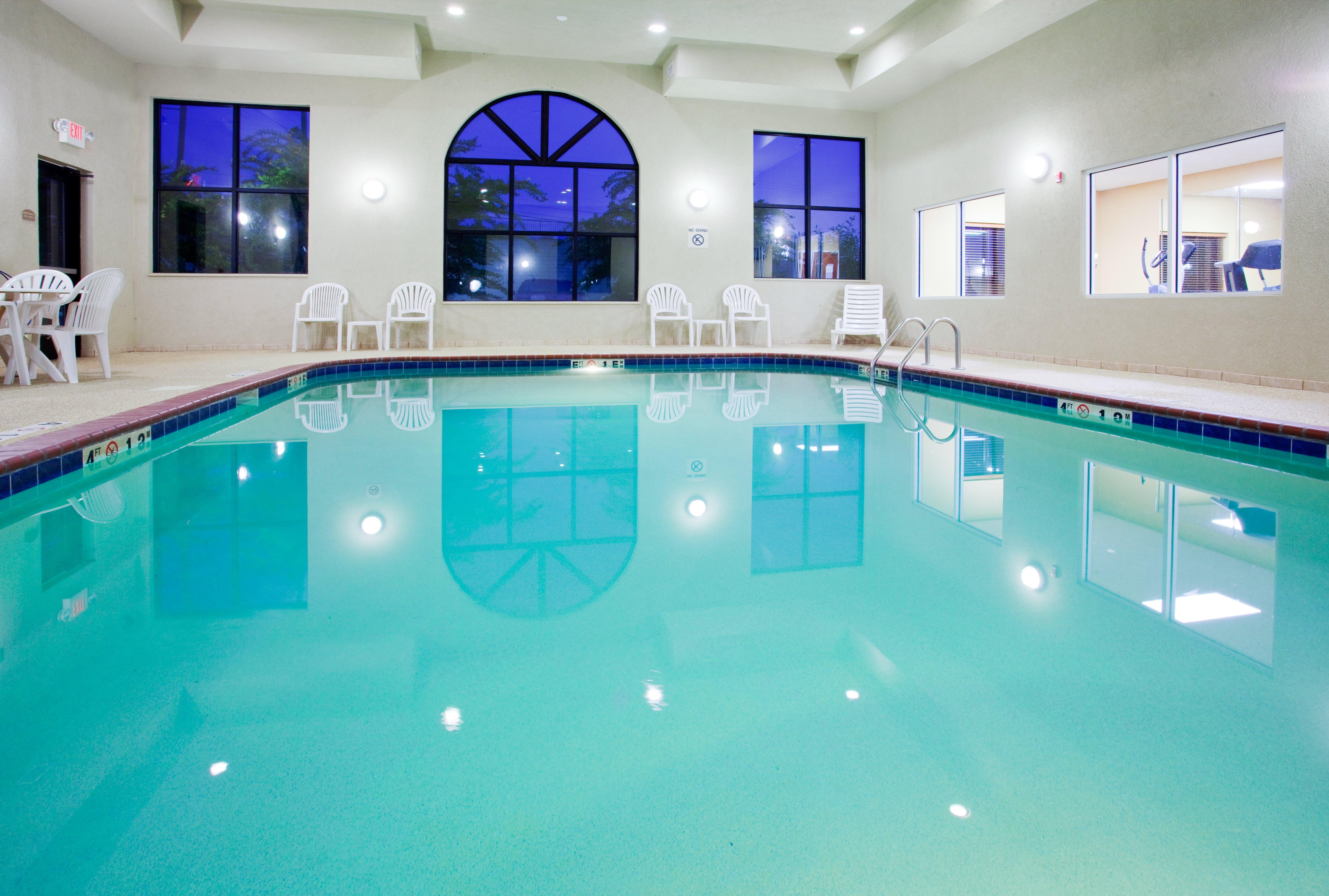 Holiday Inn Express & Suites Rocky Mount Smith Mountain Lake By Ihg Buitenkant foto
