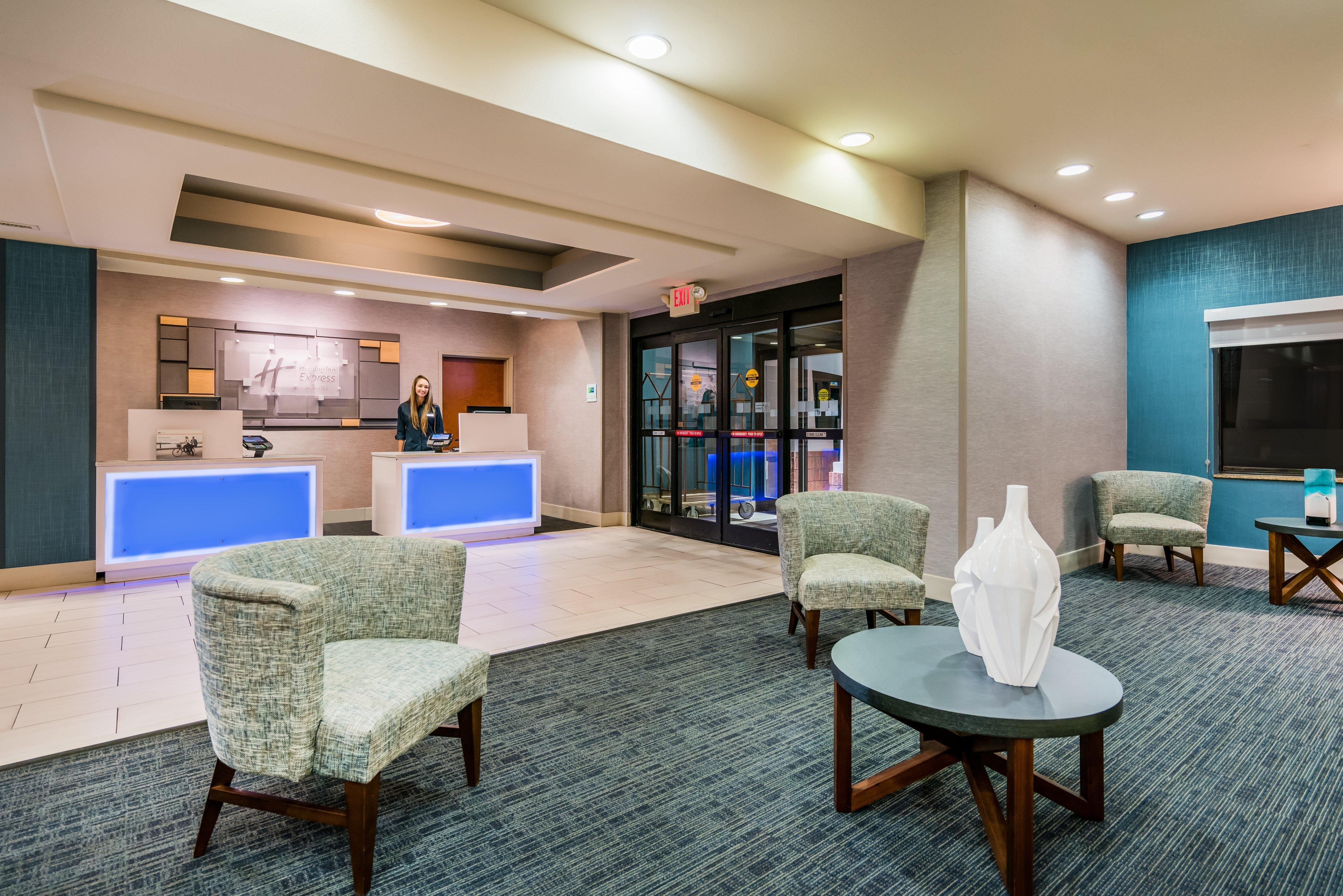 Holiday Inn Express & Suites Rocky Mount Smith Mountain Lake By Ihg Buitenkant foto