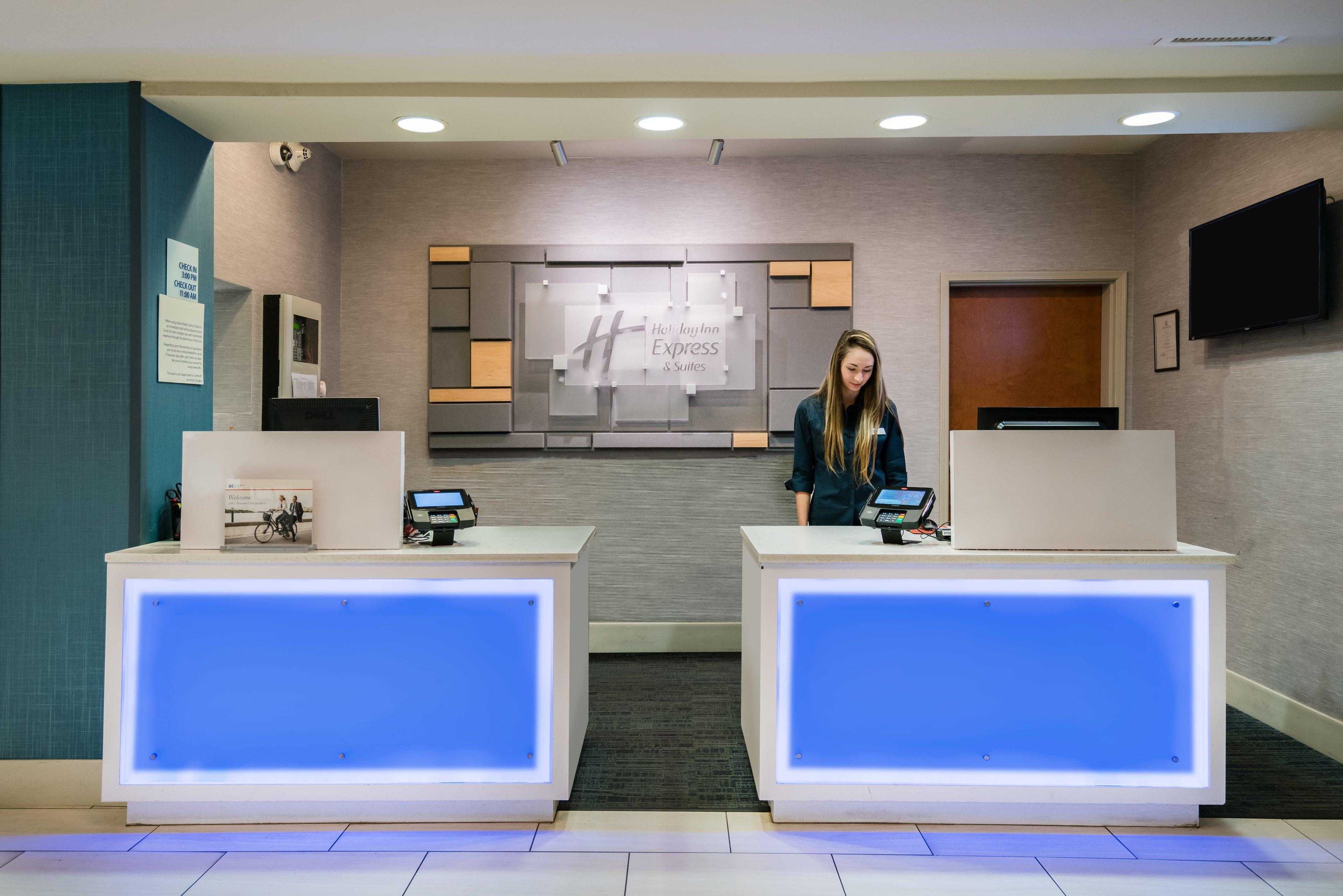 Holiday Inn Express & Suites Rocky Mount Smith Mountain Lake By Ihg Buitenkant foto