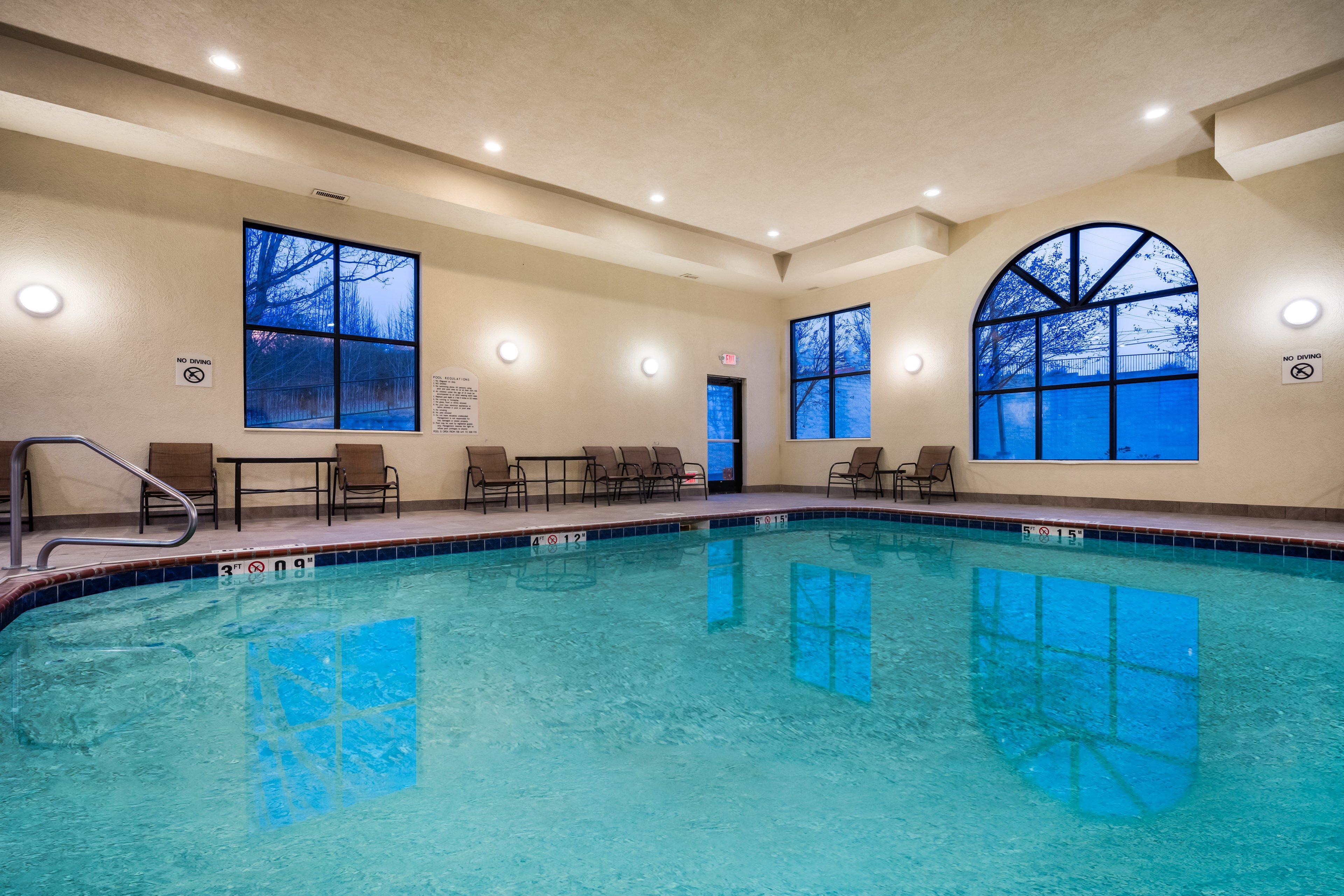 Holiday Inn Express & Suites Rocky Mount Smith Mountain Lake By Ihg Buitenkant foto