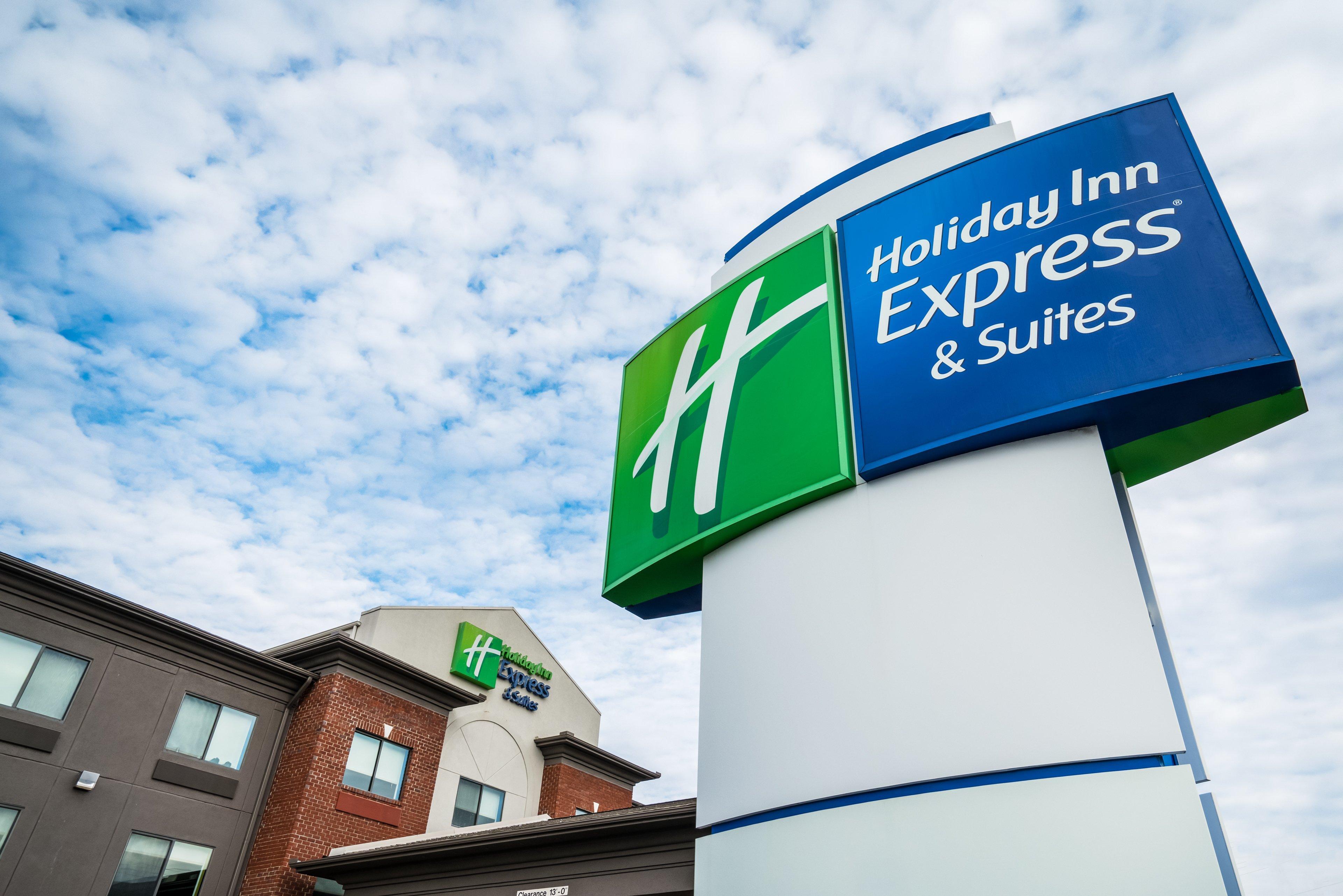 Holiday Inn Express & Suites Rocky Mount Smith Mountain Lake By Ihg Buitenkant foto