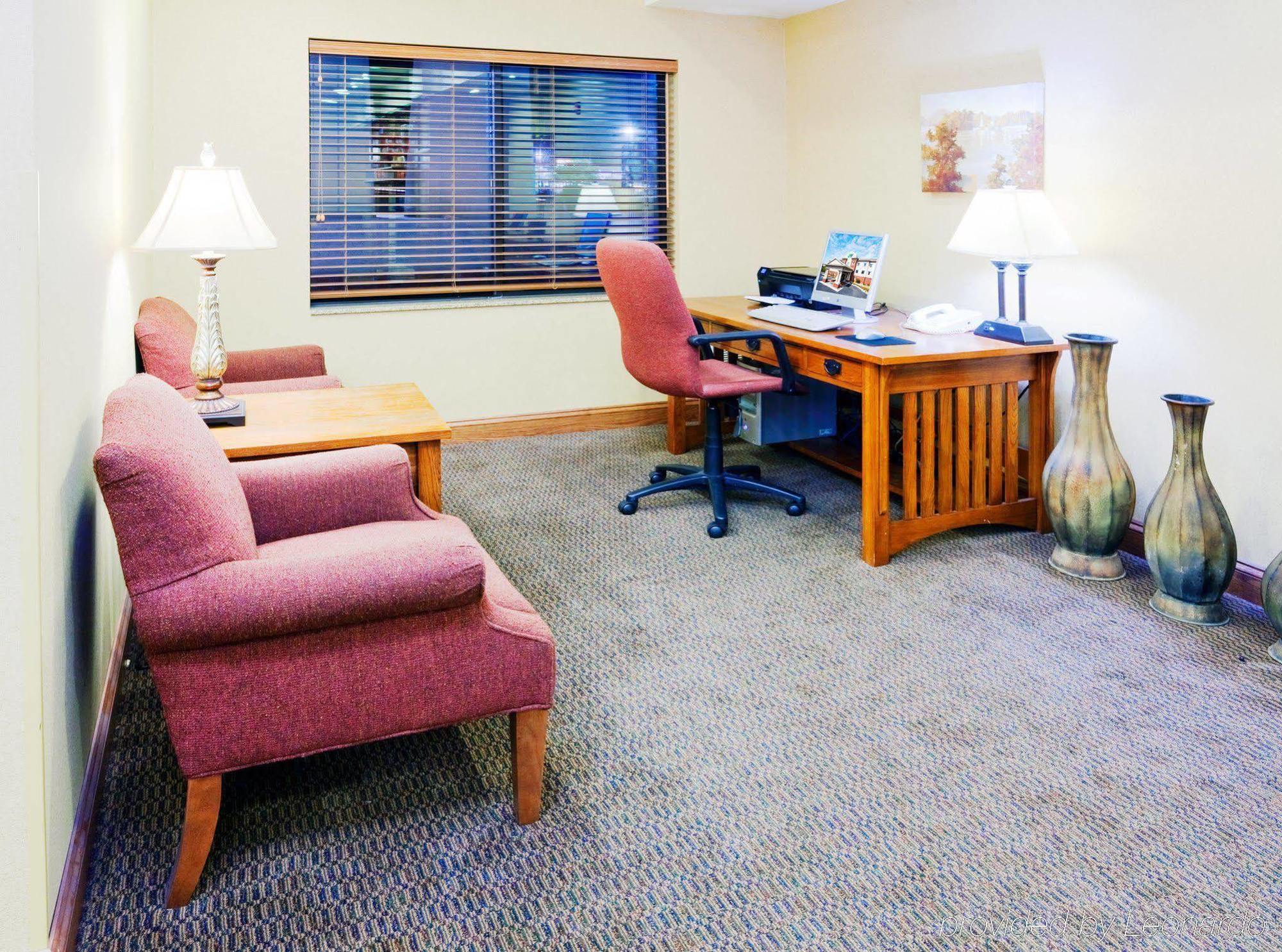 Holiday Inn Express & Suites Rocky Mount Smith Mountain Lake By Ihg Kamer foto