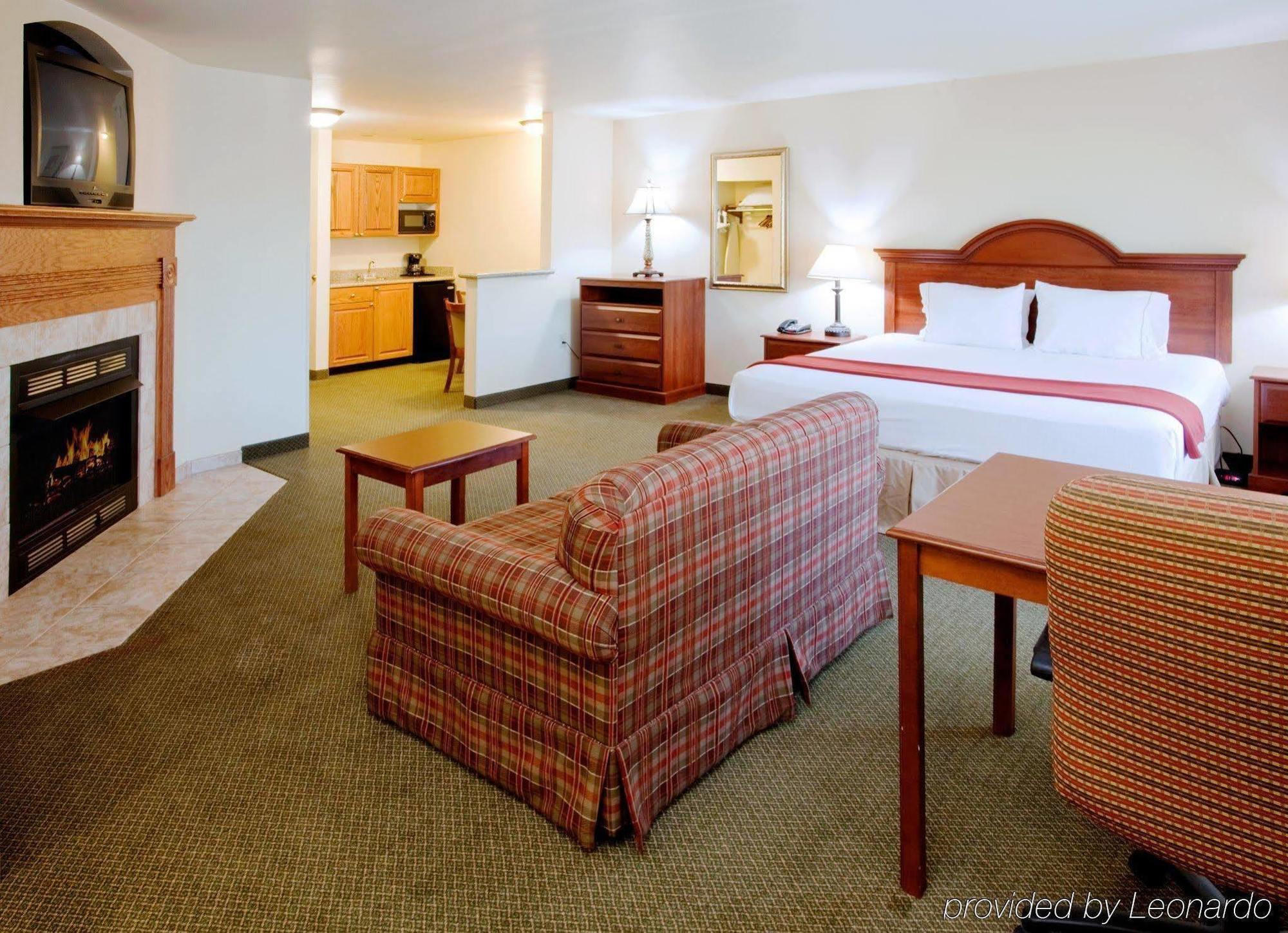 Holiday Inn Express & Suites Rocky Mount Smith Mountain Lake By Ihg Kamer foto