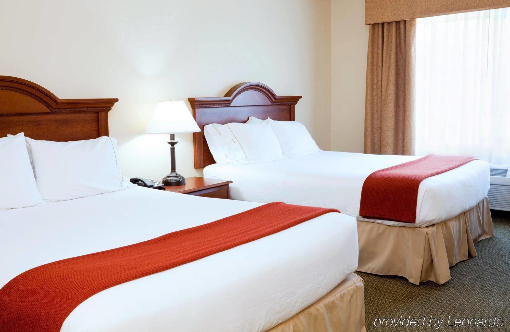 Holiday Inn Express & Suites Rocky Mount Smith Mountain Lake By Ihg Buitenkant foto
