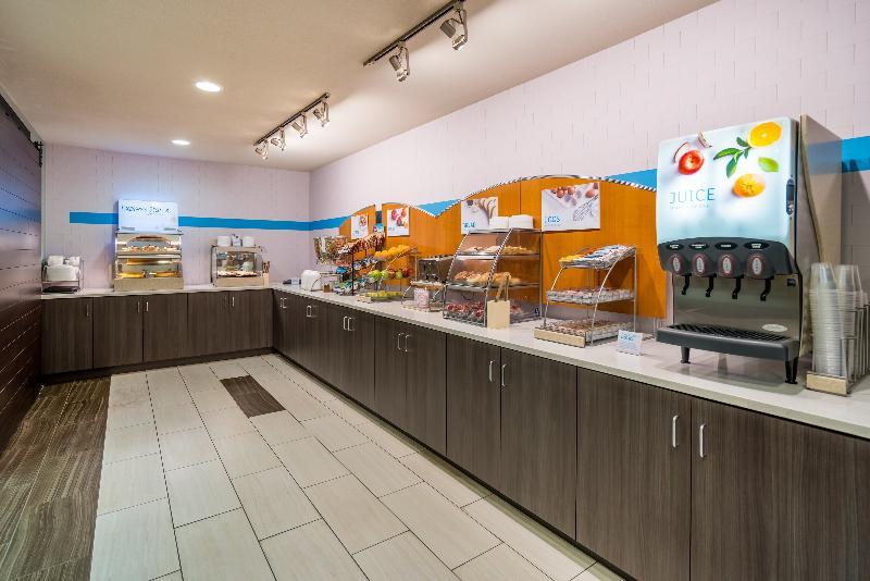 Holiday Inn Express & Suites Rocky Mount Smith Mountain Lake By Ihg Buitenkant foto